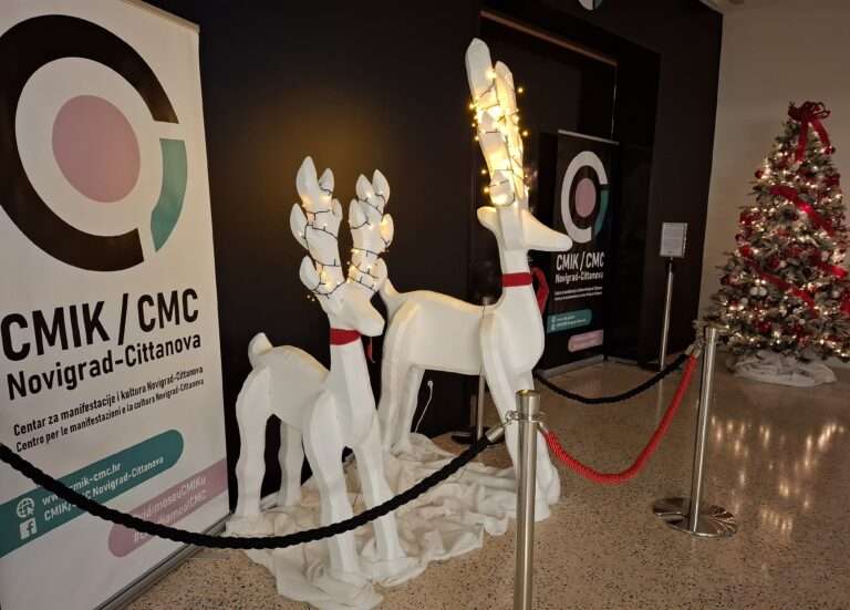 Blagdanski ugođaj u CMIK-u